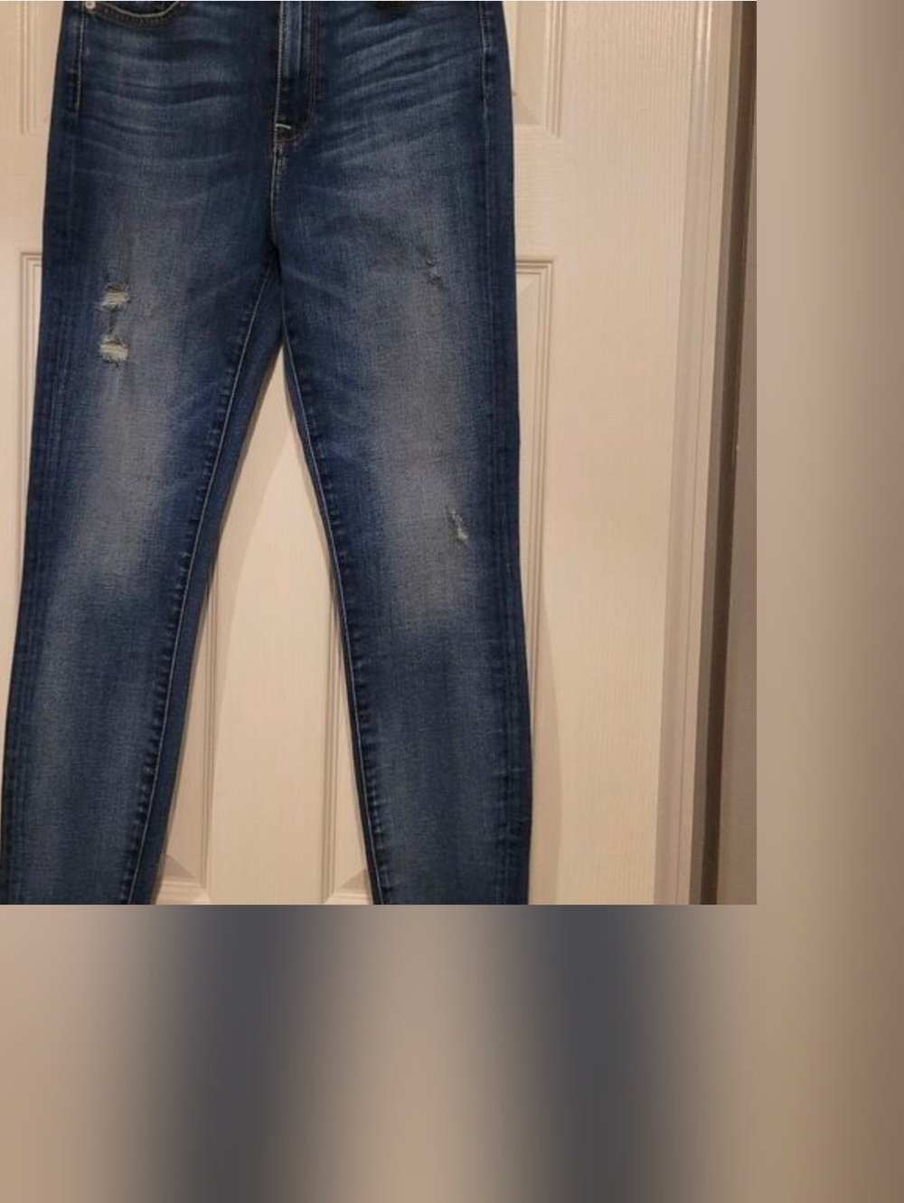 NWT-  7 Jeans For All Mankind Classic Mid-Wash Women's Skinny Jeans